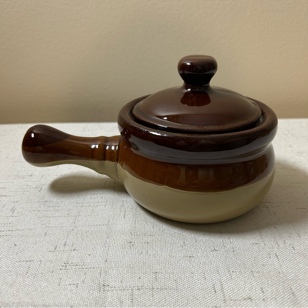 French Onion Soup/Chili Pottery Crock Pot Bowl With Side Handle & Lid Brown